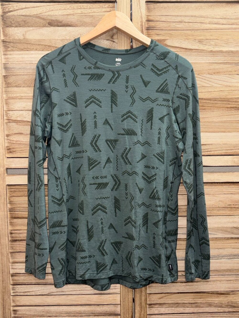REI Co-op Womens L 100% Merino Wool Long Sleeve Base Layer Top Green Geometric